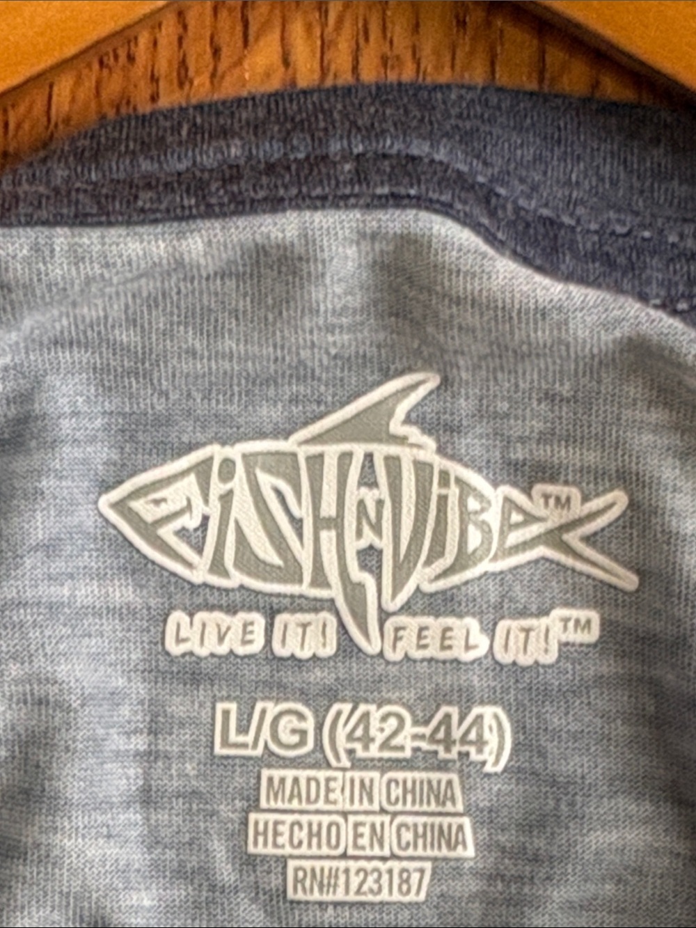 Lot of 2 Fish N Vibe Short Sleeve Green/Navy Front & Back Graphic Size L (42-44) - Picture 5 of 10